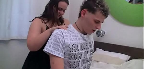  Hot chubby masseuse pleases an young dude